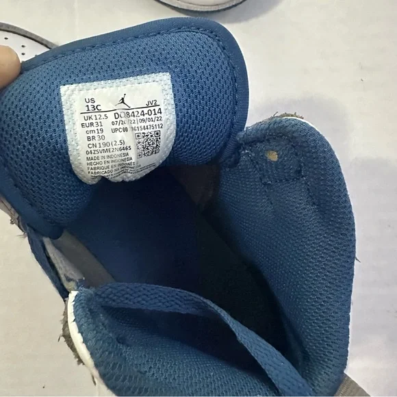 Air Jordan 1 Blue White Gray Toddler Size 13c Sneakers - Picture 3 of 7